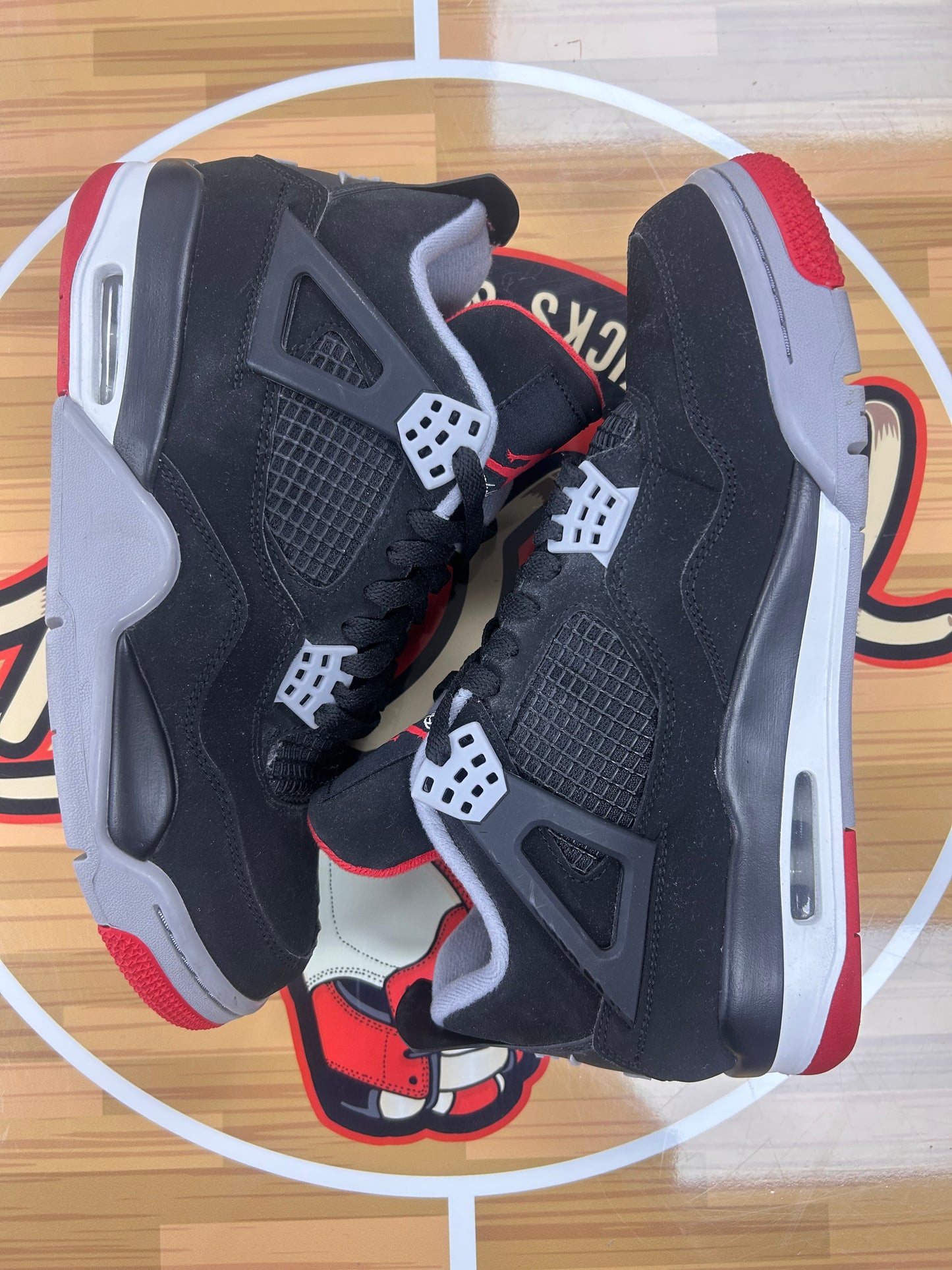 USED Jordan 4 Retro Bred (2019)
