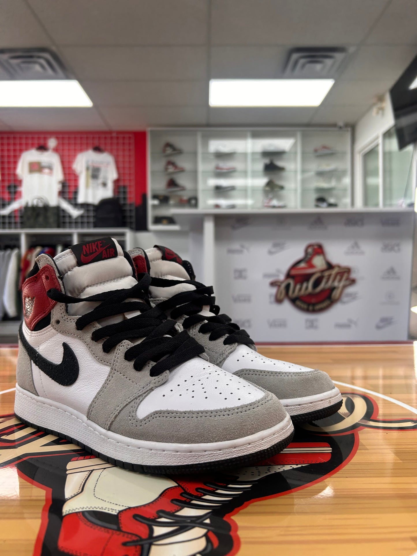 USED Jordan 1 Retro High 'Light Smoke Grey'