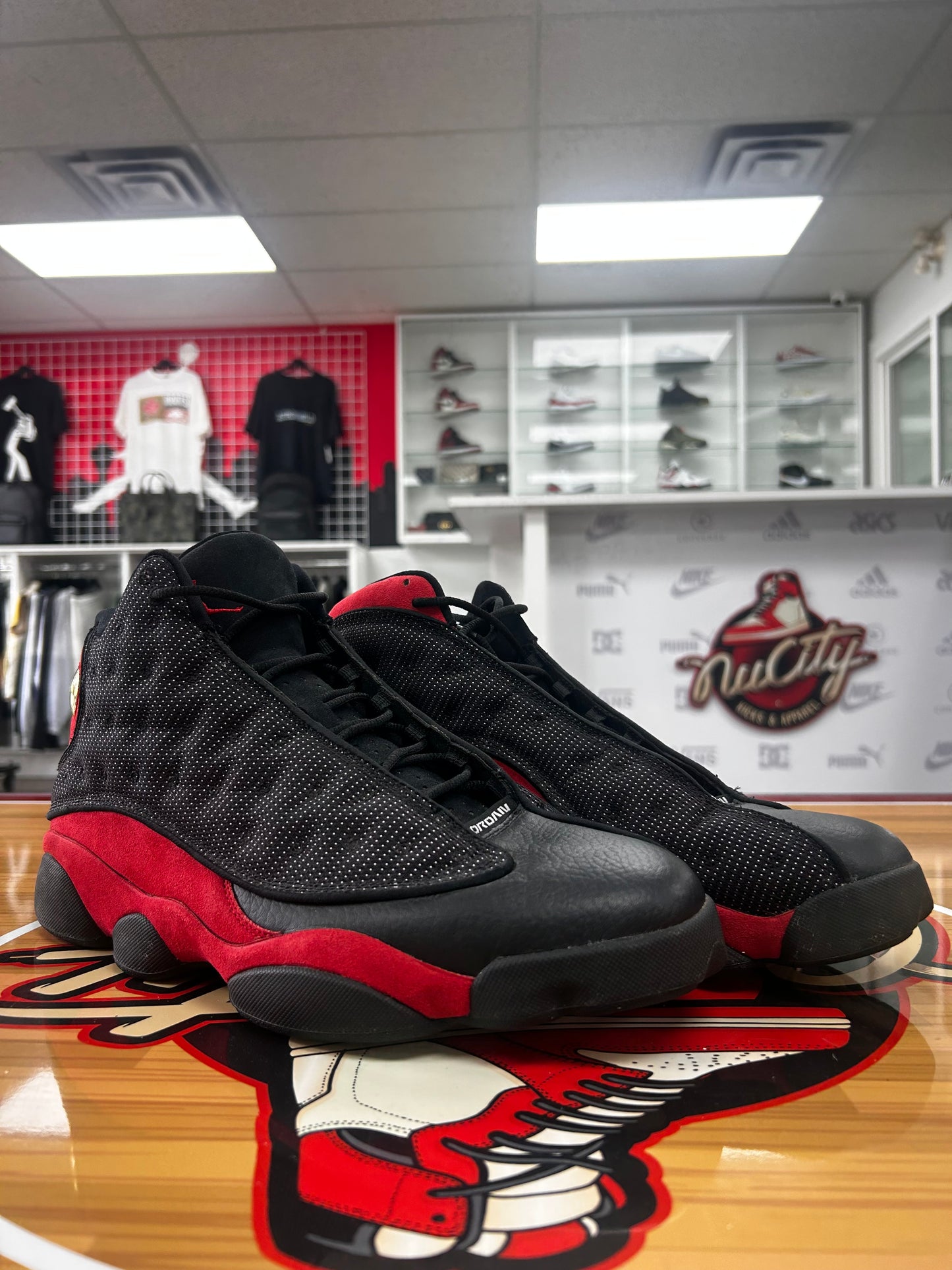 USED Air Jordan 13 Bred