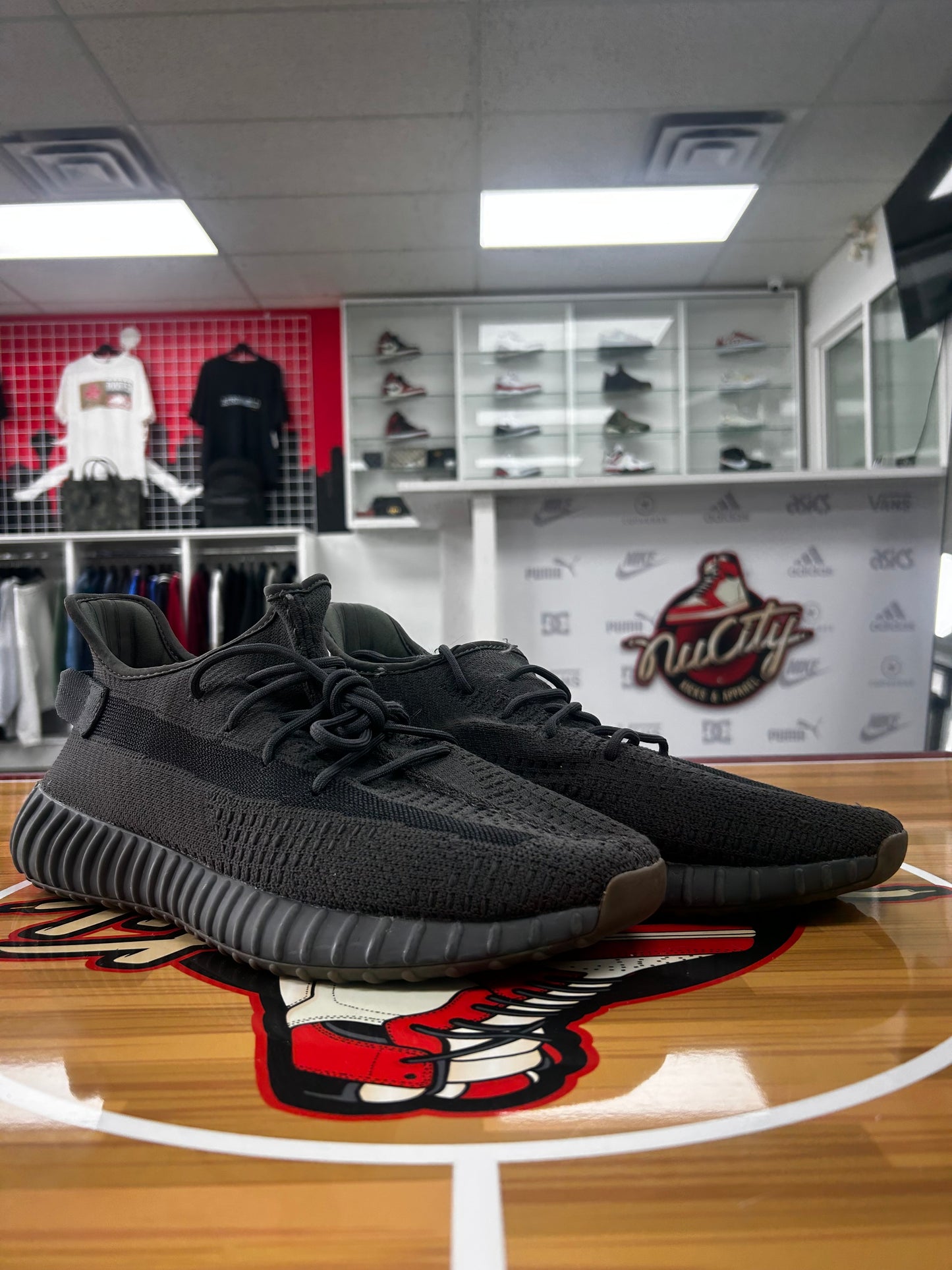 USED Yeezy Boost 350 V2 Cinder