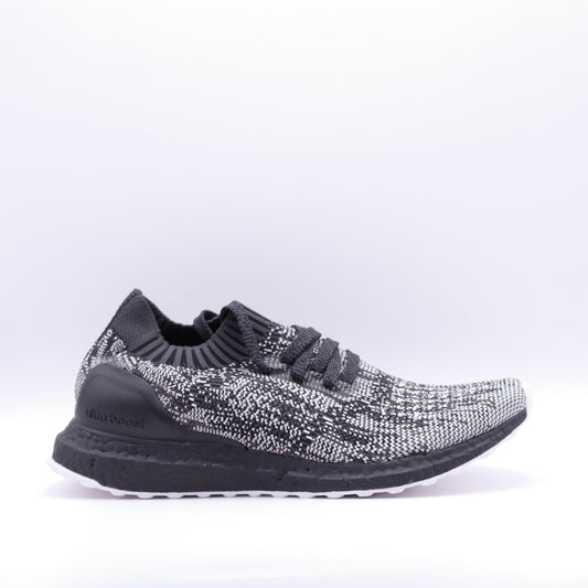 Adidas ultra boost uncaged black/white