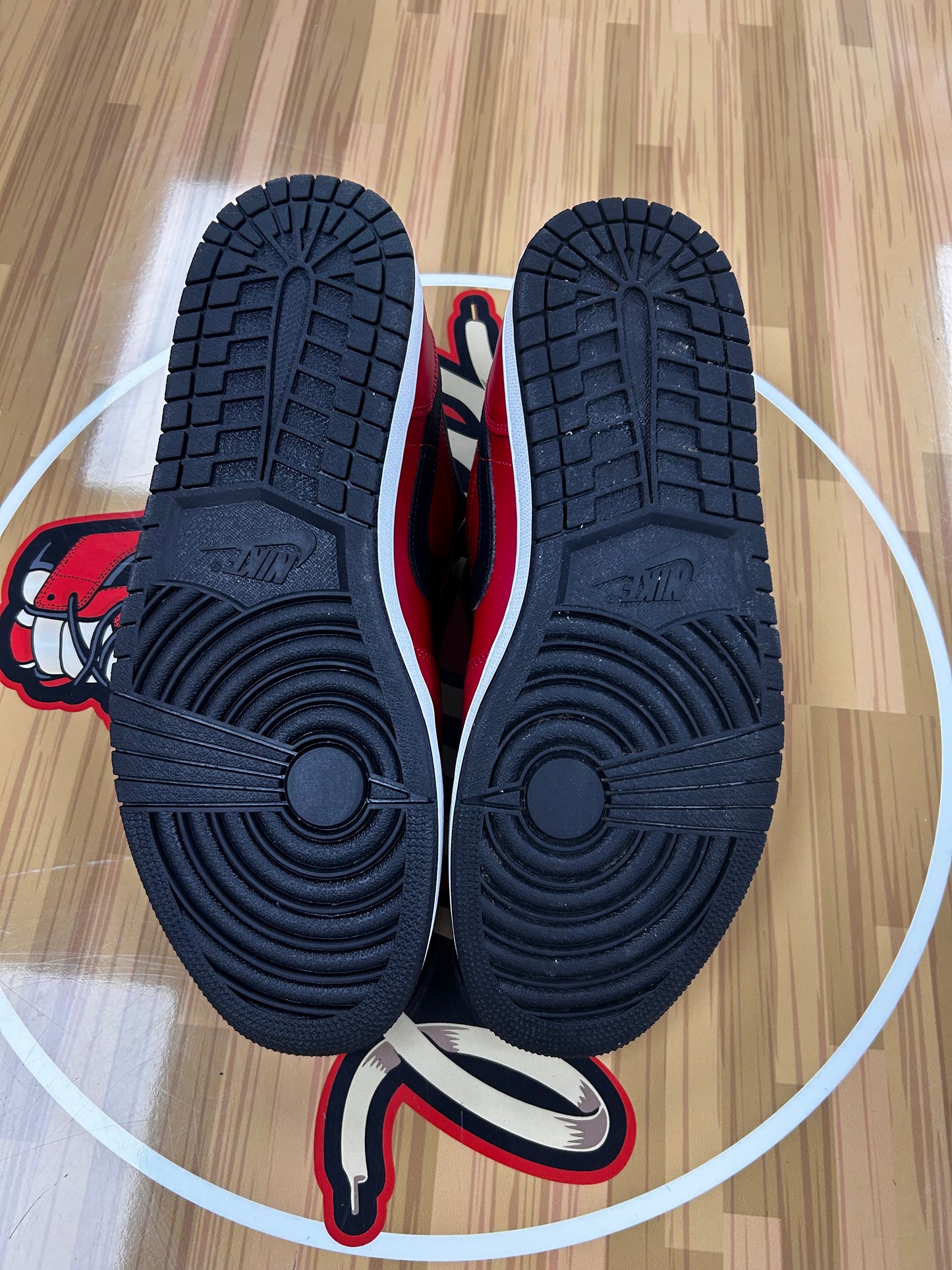USED Jordan 1 Low 'Reverse Bred Pebbled Swoosh'