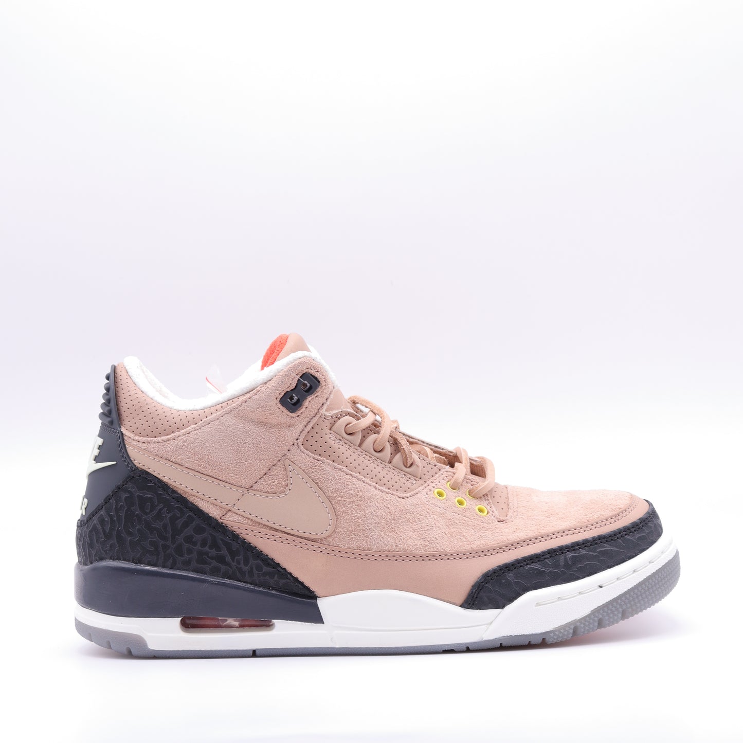 Jordan 3 JTH bio beige