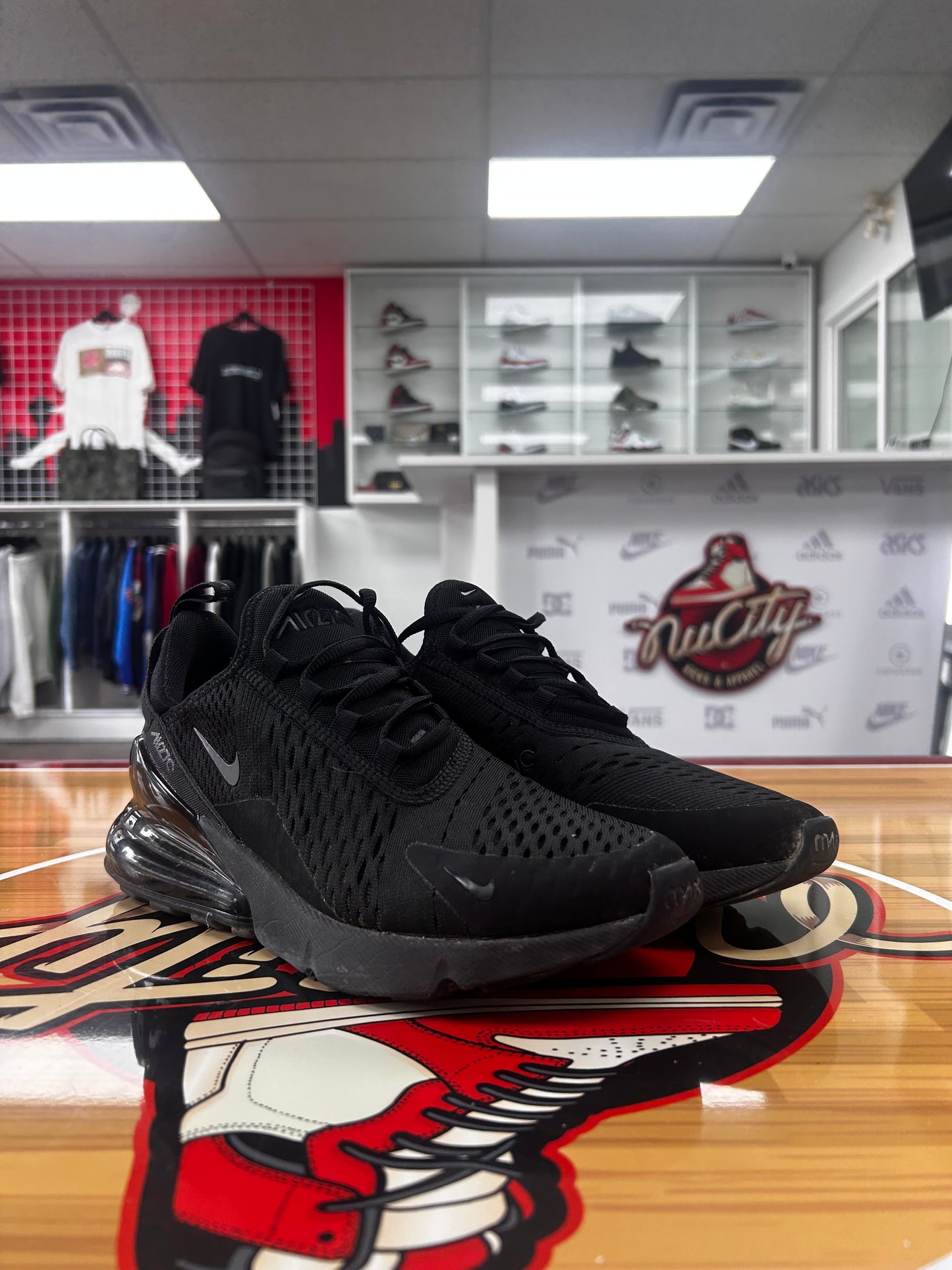 USED 270s black