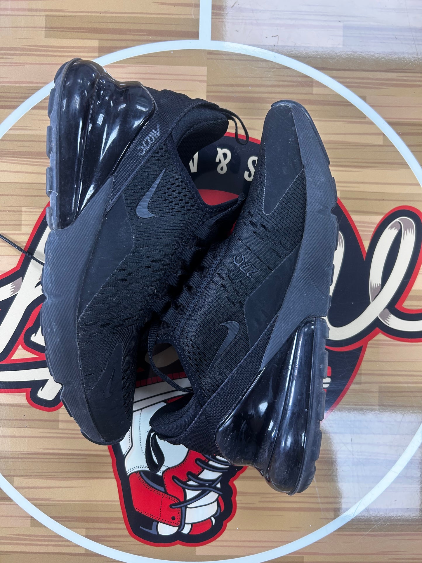 USED 270s black